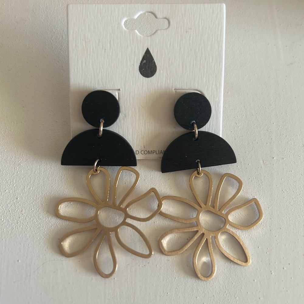 light weight, metal dangle flower
